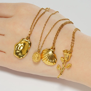 Colgante de fruta Durian de alta calidad para mujer, collar de oro sin deslustre, abalorio de flores para niñas, joyería de moda, venta al por mayor - Product Image 2