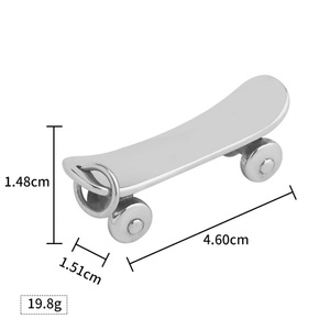 Collares con Colgantes de Acero Inoxidable Personalizados OEM, Estilo Hiphop y Skateboard, Chapados en Titanio, Geométricos, Unisex, Joyería para Fiestas, Venta al Por Mayor - Product Image 2