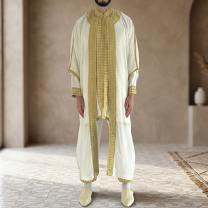 Thobe blanc brodé anti-plis élégant pour homme, à manches longues, col montant, longueur ras du sol, en coton, tenue de prière style Moyen-Orient - Product Image 2