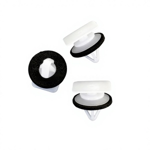 Clip de plaque décorative d'arche de roue Aopin D325 en nylon plastique finition mate pour modèles GAC Aion - Product Image 1
