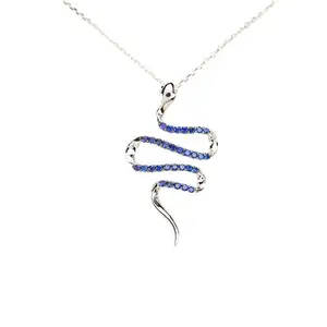 Fornecimento de fábrica Brincos de prata 925 de joias finas elegantes Brincos de cobra Mamba de cristal azul para presente