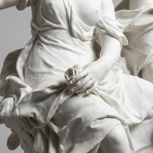 Sculptures <span class=keywords><strong>Renaissance</strong></span> Trio, représentant des anges et des femmes, retrouvées dans les jardins <span class=keywords><strong>de</strong></span> maisons <span class=keywords><strong>de</strong></span> prestige et les expositions <span class=keywords><strong>de</strong></span> galeries. Sculpture en marbre. - Product Image 2