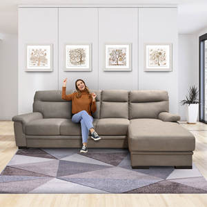 Salon FLAVIA avec péninsule à droite en tissu taupe - Product Image 1