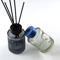 Bouteilles rechargeables de parfum de bâton d'arôme de 120 ml vides colorées à rayures verticales uniques Bouteille de diffuseur ronde en verre transparent