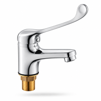Robinet de lavabo médical en laiton chromé poli à levier long, mitigeur d'évier d'hôpital moderne, vente en gros