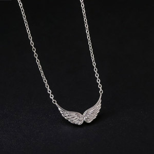 สร้อยคอจี้รูปปีกนางฟ้าสำหรับผู้หญิง ดีไซน์สวยงาม ชุบทอง 14k 18k PVD บนสแตนเลสสตีล 316L เครื่องประดับคุณภาพสูง - Product Image 3