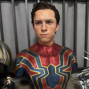 Statua di <span class=keywords><strong>Spiderman</strong></span> in Vendita, Scultura del Personaggio Cinematografico in Scala 1:1, Busto di Supereroe in Vetroresina per Decorazione - Product Image 3