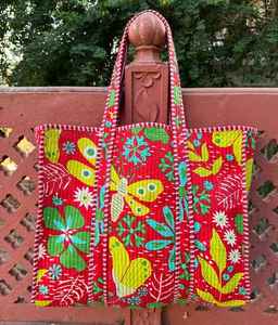 Sac fourre-tout en coton matelassé fait main, imprimé au bloc, sac de transport haut de gamme pour le shopping, les voyages et les cadeaux - Product Image 1