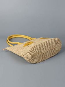 2025 New Arrival Women Handmade <b>Raffia</b> Straw HandBag Large Capacity Single Shoulder Embroidered Daisy Handheld Straw Bags - Product Image 4