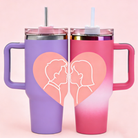 Mug de voyage isotherme double paroi en acier inoxydable 40 oz, bleu et rose, motif cœur d'amour pour couple, avec paille, impression intégrale personnalisée pour amoureux garçon et fille