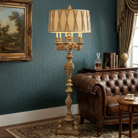 Lampe sur pied élégante en laiton doré, éclairage vertical pour hall d'hôtel de luxe, villa, salon