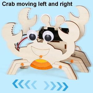 <span class=keywords><strong>Kit</strong></span> de robot crabe en bois à monter soi-même, modèle d'assemblage STEM, jouet crabe rampant électrique pour enfants - Product Image 5