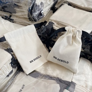 Bolsa pequeña de algodón ecológica, bolsa de gamuza con impresión personalizada, recuerdo de boda minimalista, accesorio de joyería al por mayor - Product Image 2