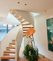 Escalier en colimaçon moderne de haute qualité VIKO avec éclairage LED et garde-corps en verre, escalier intérieur