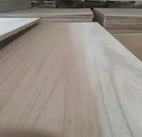 फैक्टरी थोक paulownia लकड़ी ठोस लकड़ी बोर्डों के लिए पाइन लकड़ी घर निर्माण