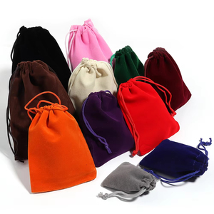 Sac à cordon en velours avec logo personnalisé, pochette en suède et flanelle pour bijoux, sacs anti-poussière en velours pour cadeaux et rangement de bonbons - Product Image 1