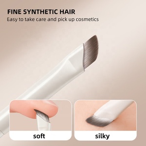 Juego <span class=keywords><strong>de</strong></span> 5 brochas suaves <span class=keywords><strong>para</strong></span> maquillaje <span class=keywords><strong>de</strong></span> <span class=keywords><strong>ojos</strong></span>, <span class=keywords><strong>para</strong></span> principiantes, <span class=keywords><strong>para</strong></span> <span class=keywords><strong>difuminar</strong></span> sombras, <span class=keywords><strong>para</strong></span> detalles <span class=keywords><strong>de</strong></span> delineado <span class=keywords><strong>de</strong></span> <span class=keywords><strong>ojos</strong></span> tipo 'Lying Silkworm' y <span class=keywords><strong>para</strong></span> detalles <span class=keywords><strong>de</strong></span> delineado <span class=keywords><strong>de</strong></span> <span class=keywords><strong>ojos</strong></span> tipo 'Blade'. - Product Image 2