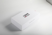 Boîtes cadeaux personnalisées haut de gamme pour produits électroniques, avec doublure en mousse, boîtes rigides recyclables, finition mate.