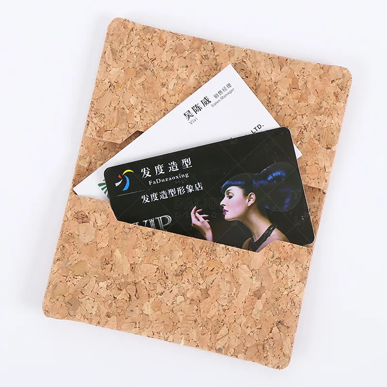 Tasca frontale personalizzata da uomo Mini piccolo porta carte di credito con blocco RFID in sughero portafoglio in sughero vegano in legno minimalista sottile