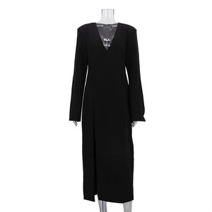 Abito <span class=keywords><strong>Lungo</strong></span> <span class=keywords><strong>Nero</strong></span> <span class=keywords><strong>con</strong></span> Zip Posteriore, Spalle Imbottite, Maniche Lunghe, Scollo a V Profondo e <span class=keywords><strong>Spacco</strong></span> - Product Image 4