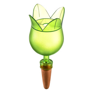 Bulbes d'arrosage en plastique soufflé à la main en forme de tulipe, très demandés, pics d'arrosage automatiques en plastique transparent - Product Image 2