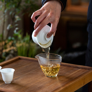 Sweet White Porcelain Gaiwan <b>Teacup</b> With Lid Small Size Kung Fu Tea Set - Product Image 5