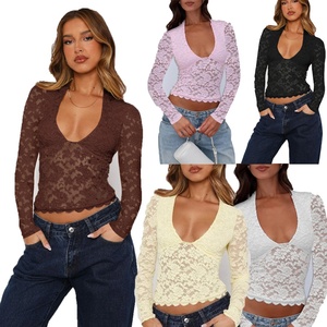 T-shirt da donna <span class=keywords><strong>attillata</strong></span> a maniche lunghe con scollo a V in pizzo traforato, stampa digitale, colore unico, sexy, Nuovi Arrivi 2026 - Vendita all'ingrosso - Product Image 1
