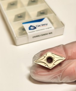 Dnmg110404 dnmg110408 dnmg150604 dnmg150608 dnmg150404/150408/150412 dnmg332 <span class=keywords><strong>Carbide</strong></span> cắt biến chèn OEM cho máy tiện CNC - Product Image 2