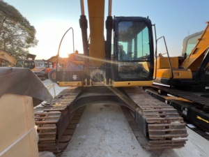 Excavatrice sur chenilles hydraulique d'occasion Caterpillar CAT315D2GC, 95% neuve, certifiée CE&EPA - Product Image 6