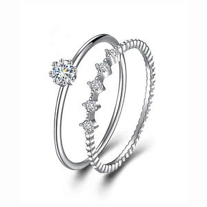 Anillo de Compromiso de Diamantes en Oro Blanco para Mujer, Corte Brillante Redondo, Color G Natural, con Diamantes Laterales, T0442 - Product Image 5