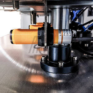 Machine de remplissage de parfum cosmétique à 4 têtes, automatique, électrique, haute précision, précision de 1 %, bouteilles/pots/sachets - Product Image 4