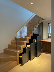 Mueble de Almacenamiento Moderno Bajo Escaleras en Laca Negra, Armario Minimalista para Escaleras Dúplex, Solución Integral para el Hogar - Product Image 2