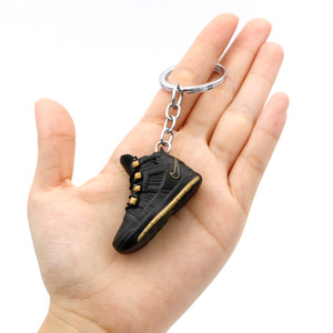 Mejor Precio, Llavero con Colgante de Zapatilla de Baloncesto 3D de <span class=keywords><strong>LeBron</strong></span> James de Tercera Generación, Recuerdo para Fanáticos, Accesorio para Bolsa - Product Image 5