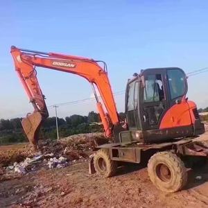 Mini-pelleuse sur pneus Doosan Dx75 Dx60 Dh55 d'<span class=keywords><strong>occasion</strong></span>, 95% neuve, haute qualité, 5,7 tonnes, faible nombre d'heures de travail, EPA CE - Product Image 2