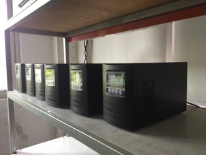 Sistema de Alimentación Ininterrumpida (UPS) de Onda Sinusoidal Monofásico de 1Kva 2Kva para Emergencias, 220V, con Conexión a Red y Batería, con RS-232 para PC, Laptop, CCTV y Sistema de Alarma - Product Image 4