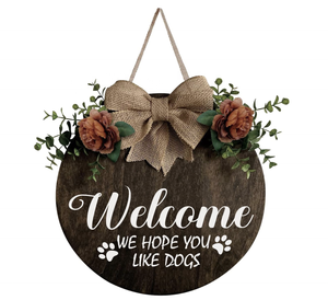 Porta d'ingresso per cani in legno in stile rustico in stile fattoria con cartello dipinto di "benvenuto ai cani" per gli amanti degli animali domestici e gli amici - Product Image 1