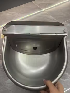 Terrui Abbeveratoio in Acciaio Inox da 4L per Bovini e Cavalli - Product Image 4