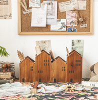 Organisateur de bureau de luxe en bois teinté en forme de maison pour l'organisation de suite de direction, grand présentoir de papeterie de bureau