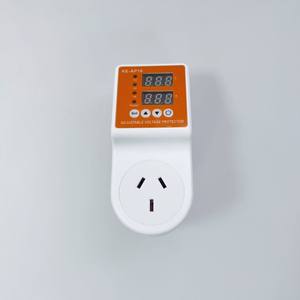 Prise de protection contre les surtensions et les sous-tensions 220V Argentine 16A avec affichage numérique réglable pour réfrigérateurs, téléviseurs, fabriquée en cuivre durable et en PC - Product Image 3