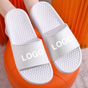 Sandalias con suela de masaje de Color personalizado para hombre, chanclas deportivas de estilo Popular con logotipo de impresión plana para gimnasio y ducha - Product Image 4