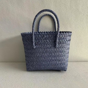2025 nuova borsa da spiaggia in Rattan <span class=keywords><strong>Vintage</strong></span> paglia Tote da donna in Rattan alla moda naturale paglia borsa a mano - Product Image 4