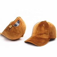 Sombrero de béisbol de deportes de invierno para hombre bordado personalizado Material esponjoso de piel sintética de terciopelo grueso buena calidad sombrero de 6 paneles Dot Fruit