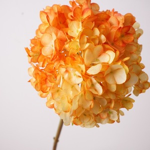 Fiore Artificiale di Alta Qualità, Ortensia Olandese Grande a Ramo, Fatta a Mano in Seta, per Ingrosso, Oggetto di Scena Fotografico, Decorazione Floreale Artistica - Product Image 3