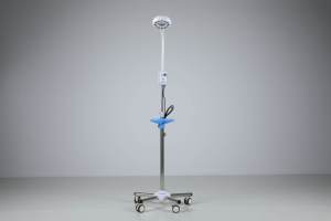โคมไฟตรวจโรคแบบเคลื่อนย้ายได้ HOCHEY MEDICAL ฐานสแตนเลส พร้อมไฟ LED คอห่านปรับได้ สำหรับใช้ในคลินิก - Product Image 3