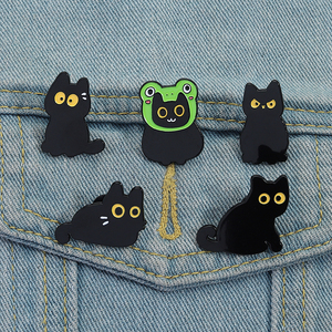 Mignon chats noirs émail broche dessin animé chaton grands yeux Animal broche revers Badge bijoux cadeau pour les amis - Product Image 1