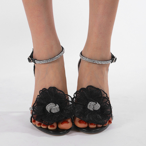 Escarpins de mariée de créateur à bout ouvert en cristal pour femme, talons aiguilles fins à motif floral, avec bride de cheville, pour les soirées - Product Image 3