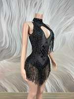 Combinaison de scène de luxe Ocstrade avec franges en strass noirs, découpes et maille, pour salsa et spectacle