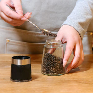 Bestseller Pfeffermühle für Restaurants 160 ml Salzstreuer aus Glas mit Keramikmahlwerk Schwarze Gewürzmühlenflasche - Product Image 3