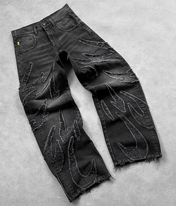 بنطلون جينز رجالي بتصميم عصري مزين بالرقع وقابل للتخصيص، مصنوع من القطن بنسبة 100%، بقصة فضفاضة ولون باهت ملائم لأزياء الشارع - Product Image 1