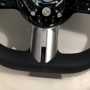 Volant en cuir pour <span class=keywords><strong>Mercedes</strong></span> Benz AMG GLC GLE CLA GLS GTS GT W211 W204 W212 W205 W176 <span class=keywords><strong>C300</strong></span> W246 W222 C63 W117 W213 W218 - Product Image 5